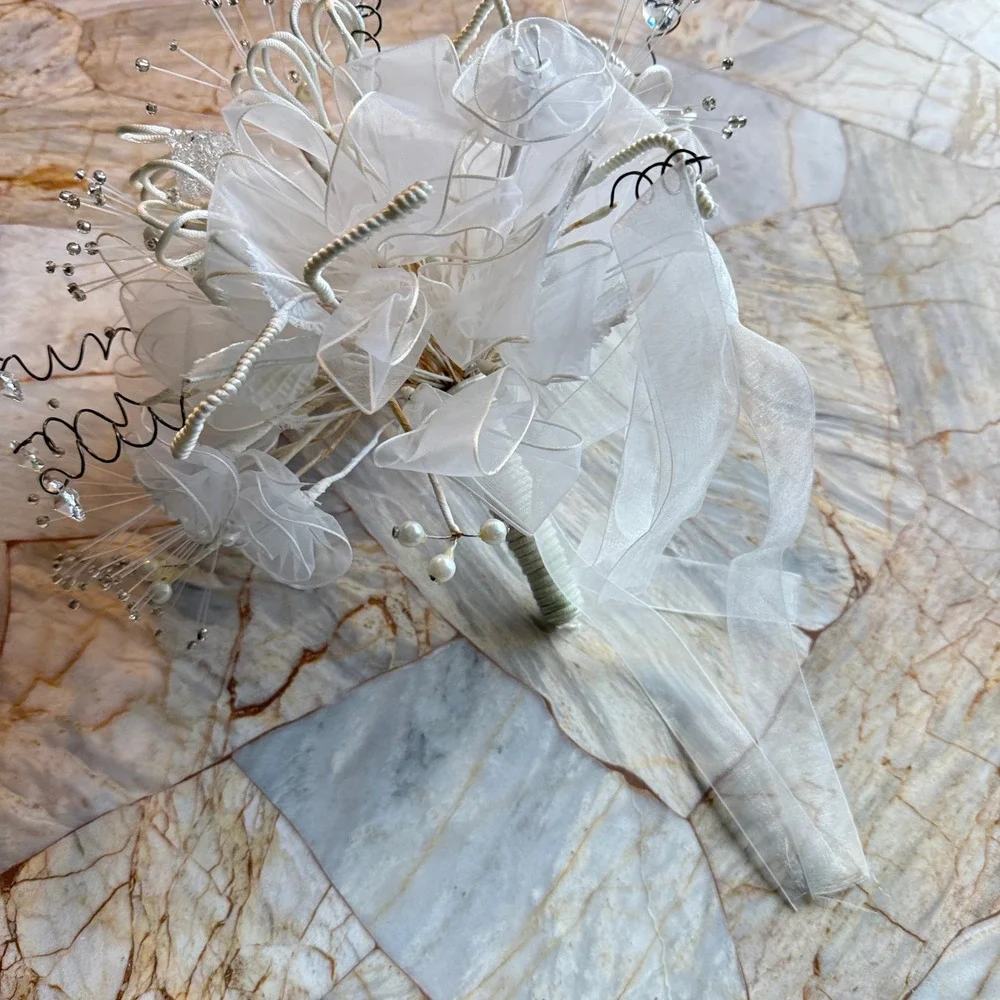 White Bridal Wedding Bouquet Artificial Flowers Pearls Rhinestones‎ Crystal Wire